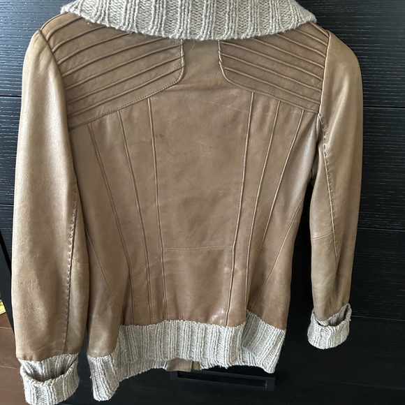 Gorgeous taupe vintage Mackage leather jacket in a size small. - Picture 2 of 3